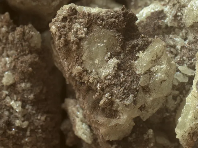 Curiosity випадково розчавив камінь із чистою сіркою